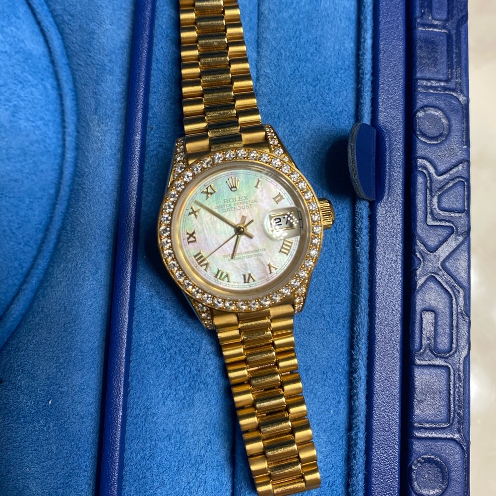 ROLEX 18k GOLD DIAMOND WATCH - Picture 3 of 16